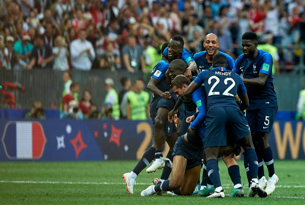 两人各自贡 两人各自贡