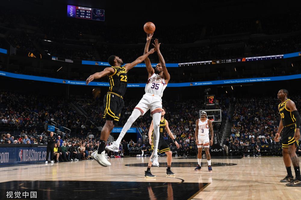 在周一的员工会议上，曼联员工被告知老特拉福德的免费午餐将会结束.